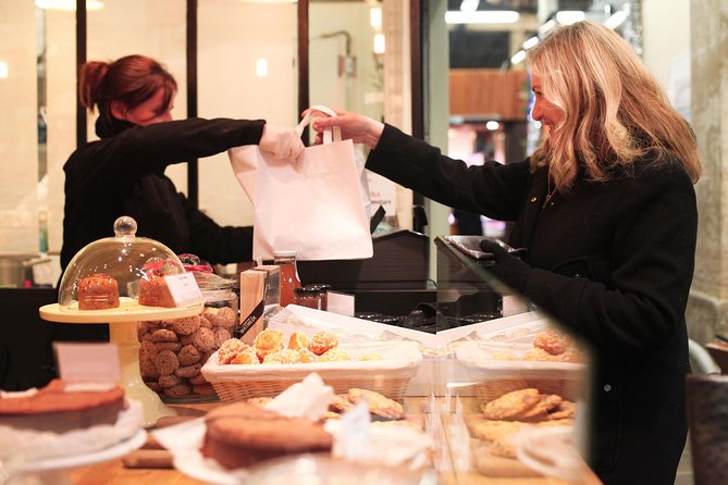 Bordeaux Old Town & Market Local Food with Wine Tastings Tour - Bordeaux wine in a small, relaxed setting