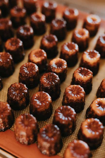 Bordeaux: River Garonne Cruise with Glass of Wine and Canelé - Should you book it?