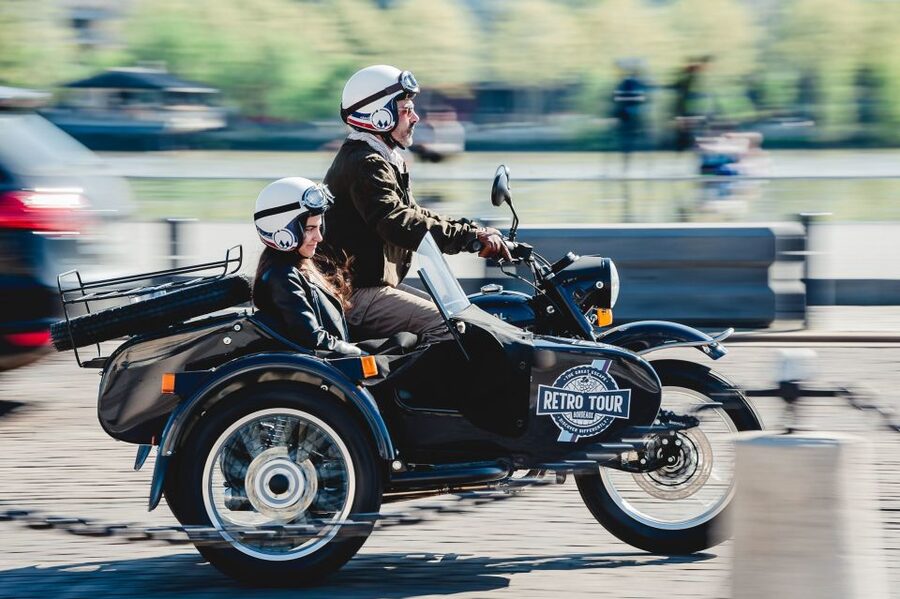 Bordeaux: Sightseeing by Side Car - Place des Quinconces and Bordeaux’s grand scale