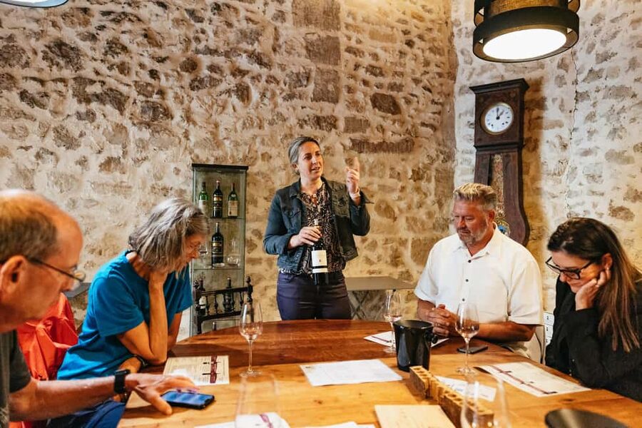 Bordeaux: St. Emilion Day Trip with Wine Tasting and Lunch - Walking Saint-Émilion’s medieval streets