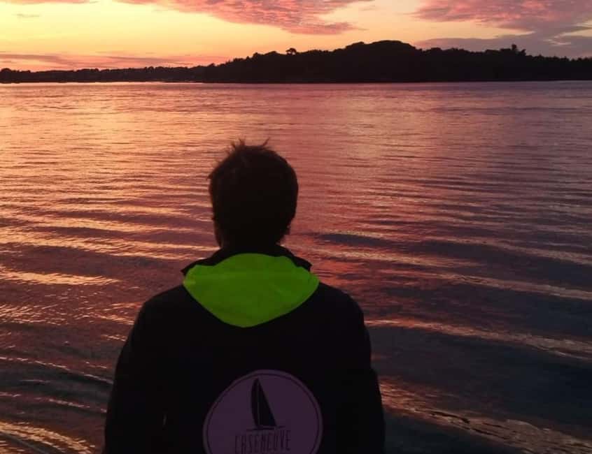 Brittany: Glénan Archipelago Sailing Day - Two aperitifs keep the day pleasantly relaxed