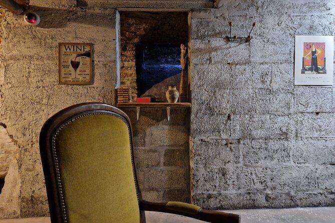 Burgundy Wines Masterclass in Dijon - Matthieu and Pauline as guides