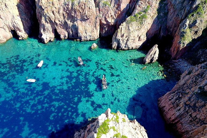 Calanches de Piana cruise from Porto - The cruise into Piana’s red rock coves