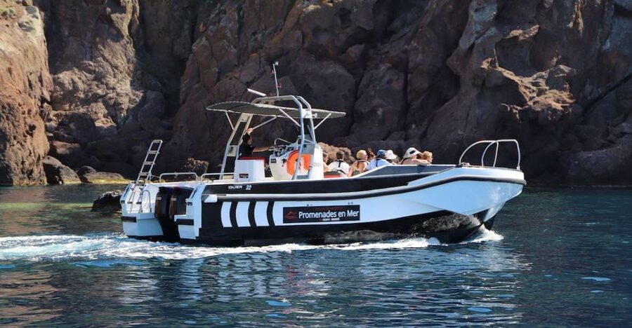 Calvi to Scandola: 4-Hour Boat Tour - Entering Scandola’s volcanic cliffs