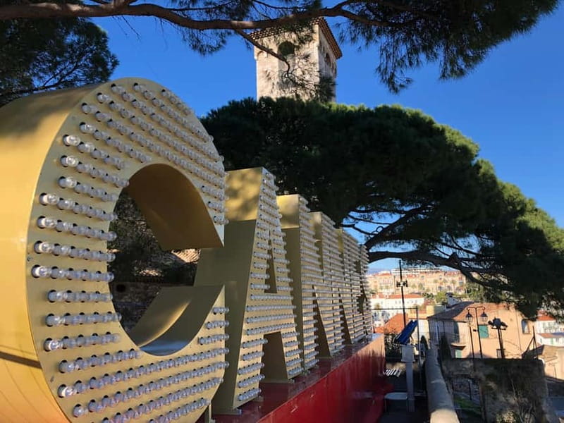 Cannes: City Tour in a Vintage Bus - The Cannes food market: a short taste of local life