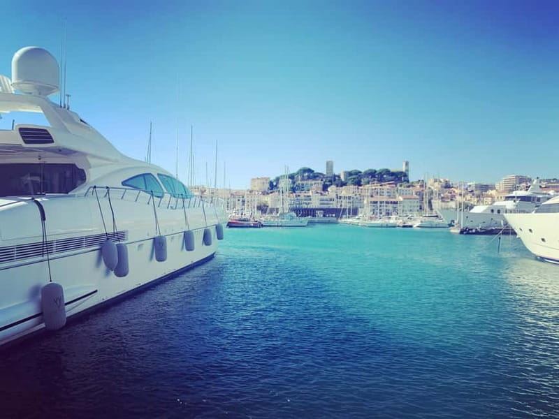 Cannes: City Tour in a Vintage Bus - The final Cannes drive and the return to the harbor