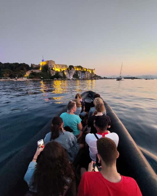 Cannes: Fireworks at Sea - Cruising between Sainte-Marguerite and Saint-Honorat