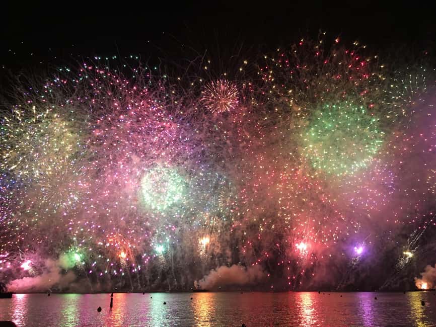 Cannes: Fireworks at Sea - Meeting the boat at Port du Béal