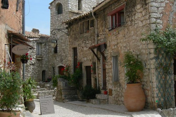 Cannes, Grasse, Gourdon, & Saint-Paul-de-Vence /Day Trip - One day from Nice, four very different sides of the Riviera