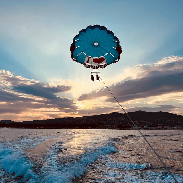 Cannes: Parasailing Experience for Couples, Family & Friends - What the 10-minute parasail ride feels like
