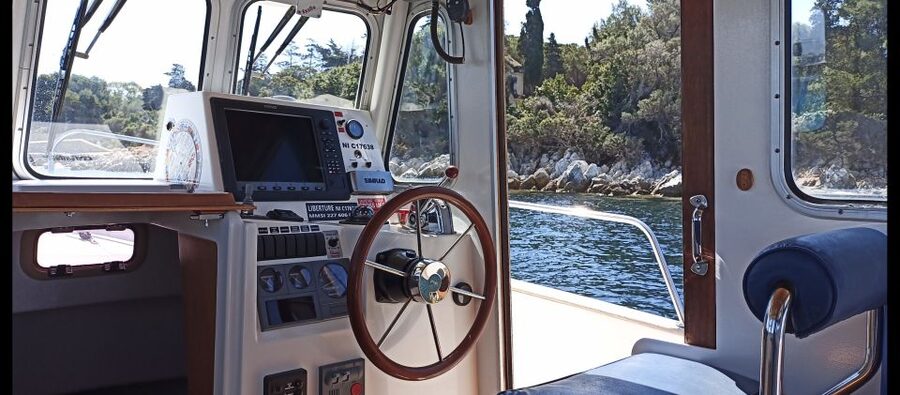 Cannes: Private Boat Trip to Lerins Islands & Cap d'Antibes - Philippe’s role as skipper and guide