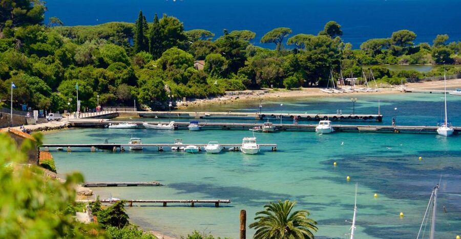 Cannes: Private Boat Trip to Lerins Islands & Cap d'Antibes - Seeing Cap d’Antibes from the sea