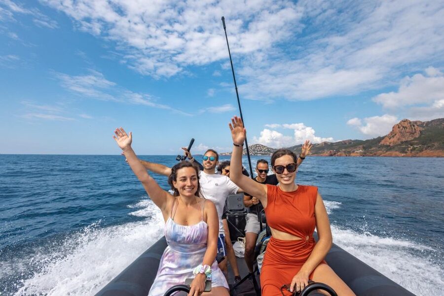 Cannes: Scenic Coves RIB Boat Tour - The 1.5-Hour Route Along the Red Rocks
