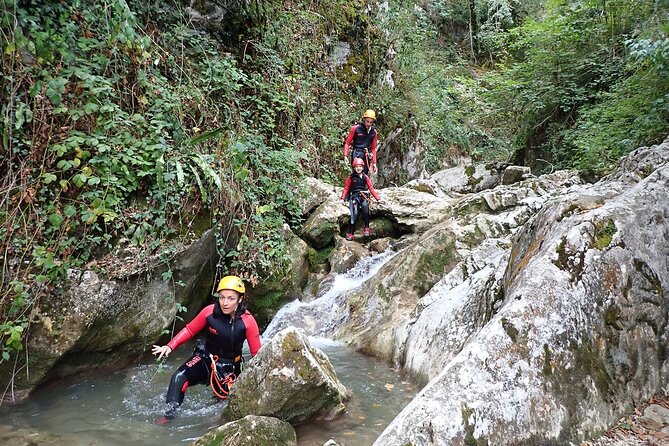 Canyoning discovery in the Vercors - Grenoble - The guide’s role and the pace of the day