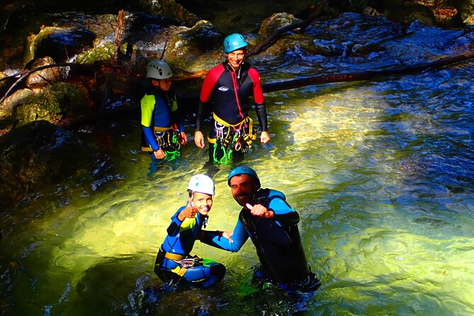 Canyoning Grenoble: the Furon canyon - The short walk before the water begins
