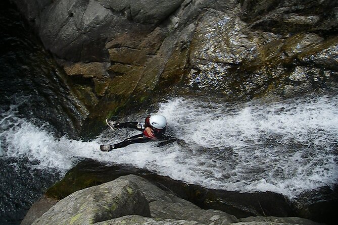 Canyoning tour Aero Besorgues -half day - The 180-metre zip line across the canyon