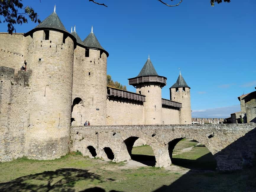 Carcassonne: Private Guided Tour of the Medieval Fortress - Why a guide changes Carcassonne