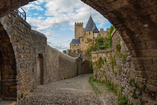 Carcassonne 's Medieval Walls: A Self-Guided Tour - Start with Lady Carcas and a useful legend