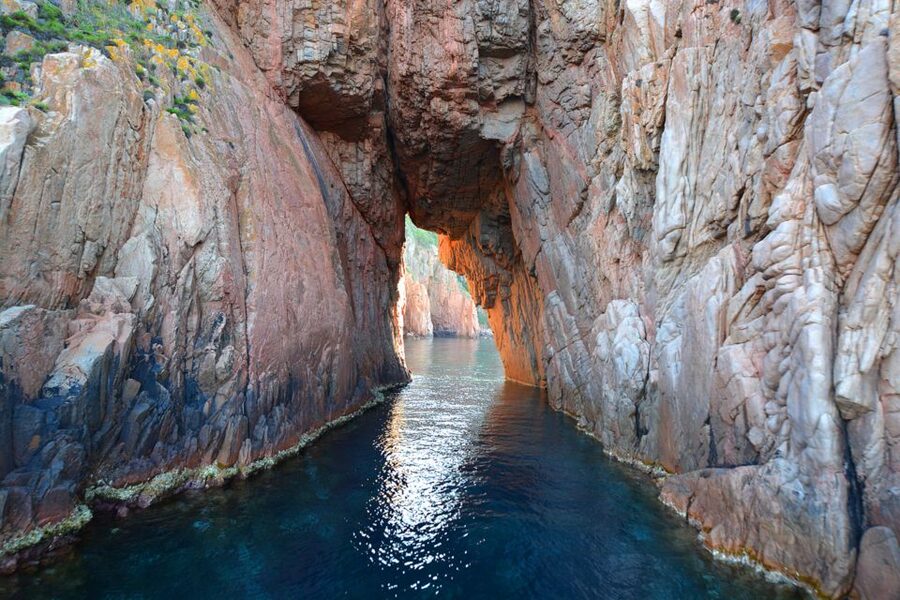 Cargèse: Scandola and Piana Boat Tour with Stop at Girolata - Two hours in Girolata