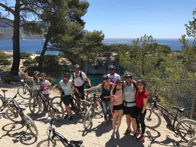 Cassis: Calanques and Viewpoints Tour by Mountain E-Bike - Climbing toward Cassis Bay viewpoints