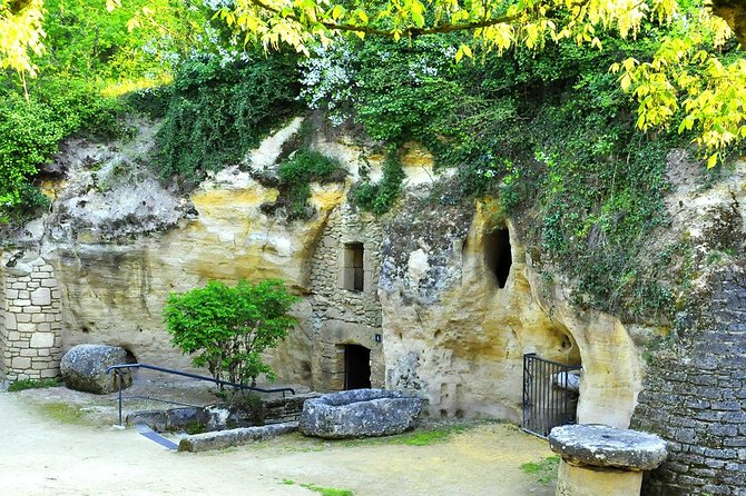 Cave Museum Village Troglodyte of Rochemenier Admission Ticket - Two farms that preserve ordinary rural life