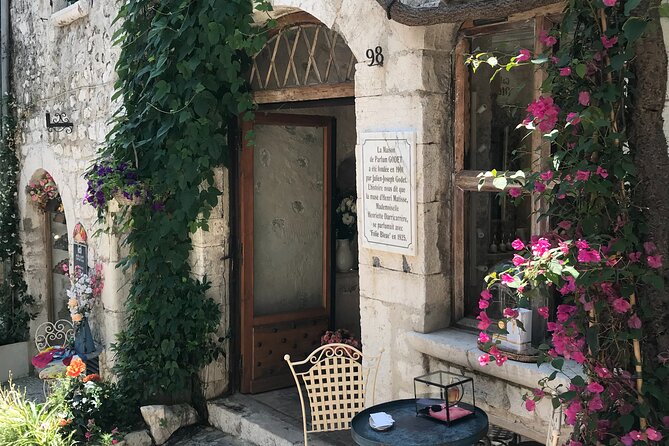 Certified tour guide-Most Exhaustive French Riviera private tour - Saint-Paul-de-Vence and the pull of artists