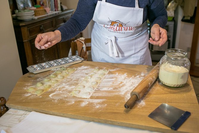Cesarine: Small group Pasta and Tiramisu class in Montepulciano - Making pasta from scratch, with pici and ravioli