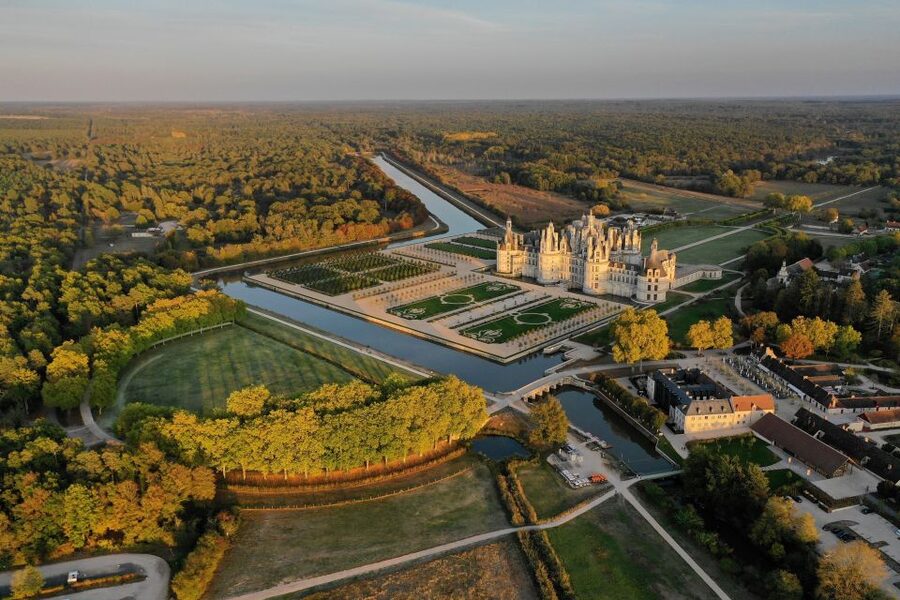 Chambord: Entry Ticket to the Castle - The double-helix staircase and the castle’s clever design