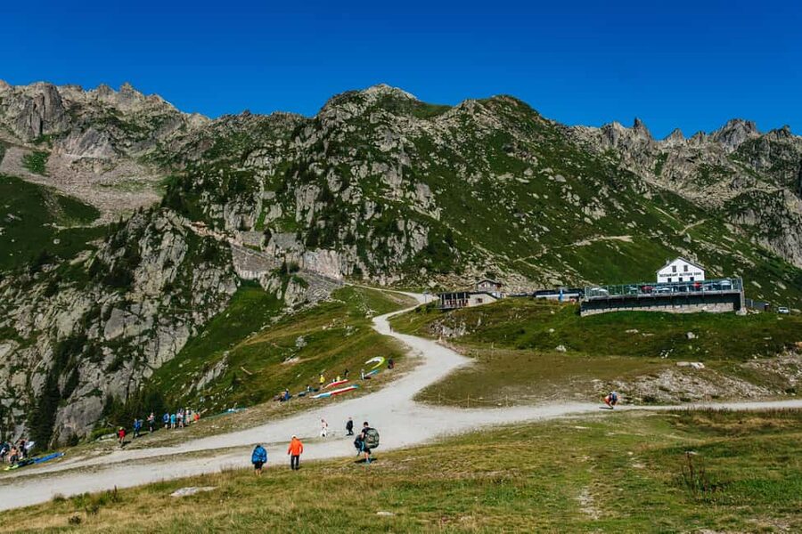 Chamonix: Tandem Paragliding Flight - Choosing the best season and time of day