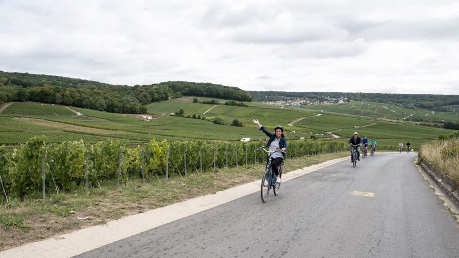 Champagne: E-Bike Champagne Day Tour with Tastings and Lunch - Hautvillers and the church of Dom Pérignon