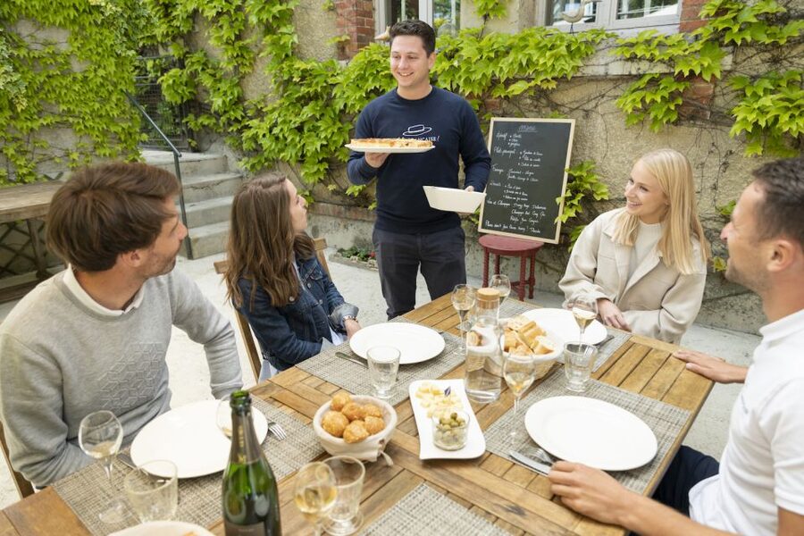 Champagne: E-Bike Champagne Day Tour with Tastings and Lunch - Guide quality and the small-group advantage