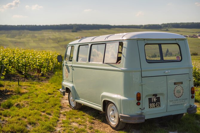 Champagne experience with a vintage van from Epernay - 3 hours - Who will enjoy this Champagne tour most?