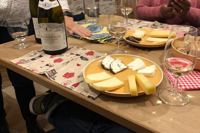 Cheese and Wine Pairing 1-Hour Session in Dijon - The cheese matters as much as the wine