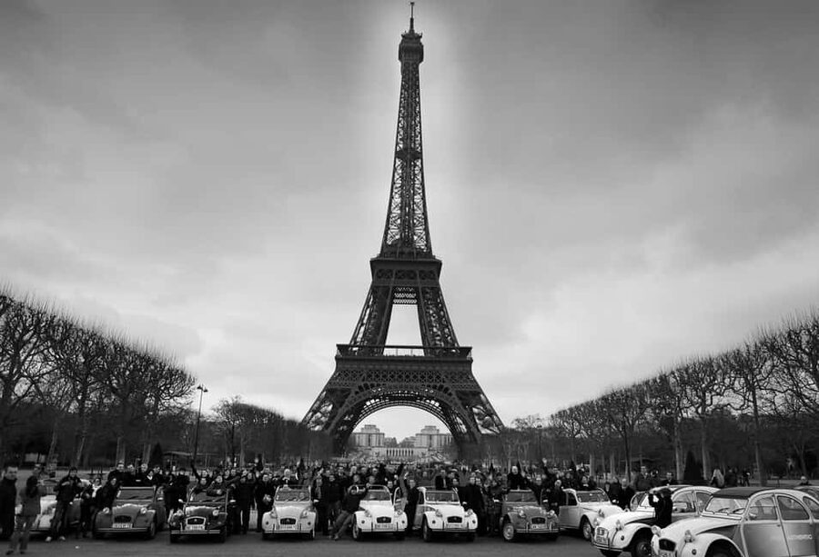 Classic, Romantic Paris: 3-Hour Vintage 2CV Tour - The classic route from the Champs-Élysées to Invalides
