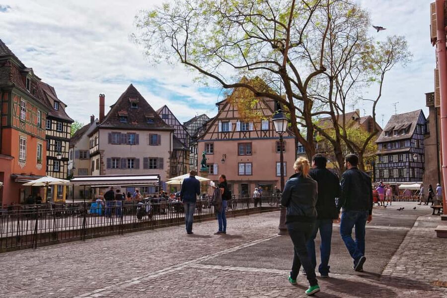 Colmar: Express Walk with a Local in 60 minutes - Reading Colmar’s fairy-tale streets