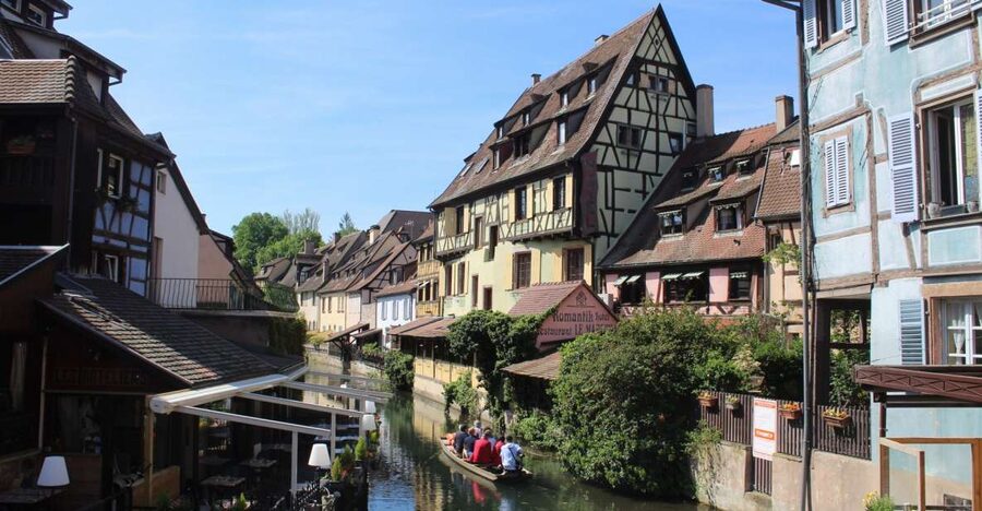 Colmar: Highlights Walking Tour and Wine Tasting - Reading Colmar through its half-timbered houses