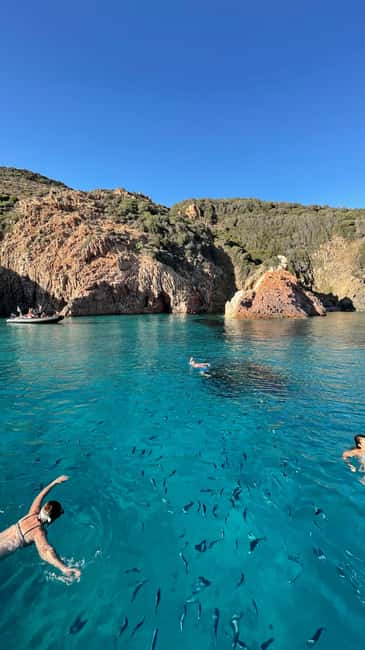 Croisière Calanques de Piana - Baignade bateau 12 places - Why a 12-seat boat changes the experience