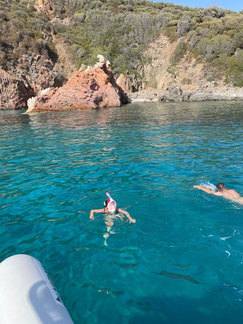 Croisière Calanques de Piana - Baignade bateau 12 places - Caves, faults, and the red cliffs