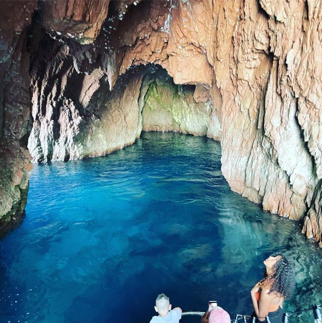 Croisière visite des Calanques de Piana Baignade en vedette - The wild-cove swimming stop