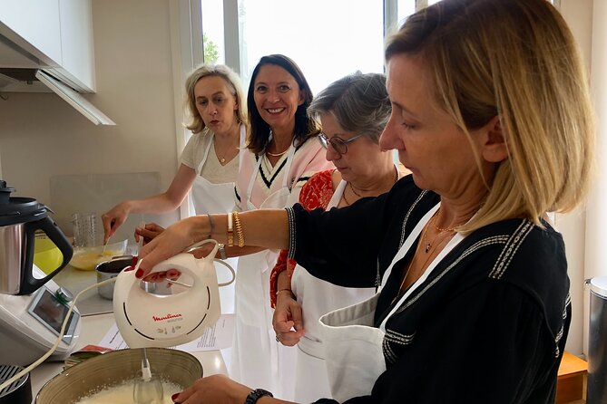 Croix Rousse Market & Rooftop Cooking Class in Lyon - Cooking in Joëlle’s apartment