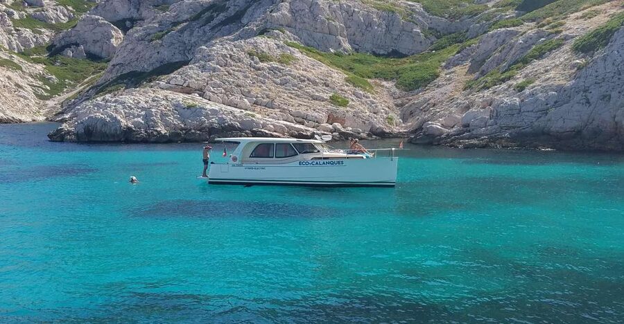 Cruise, Coffee and Swimming in the Calanques of Frioul - Five minutes near Château d’If
