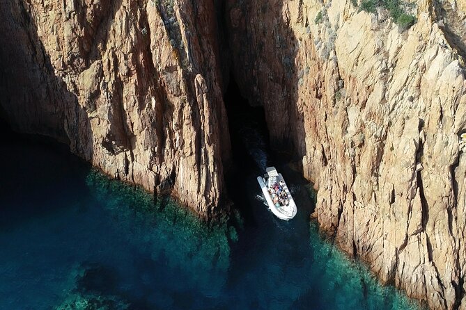 Cruise in a small group in Scandola Girolata Calanques de Piana - Cancellation and meeting details