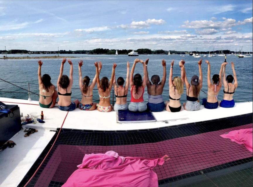 Day trip to Houat Island - The crew and the tone on board