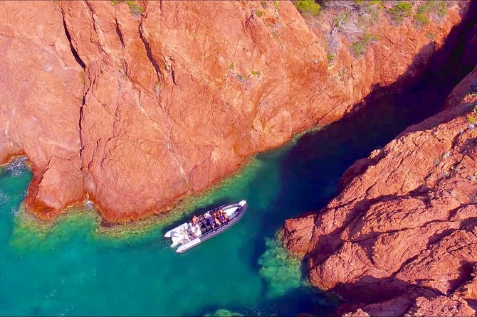Departure from Fréjus: Estérel, Calanques and red rocks - Caves, creeks, and wild coves