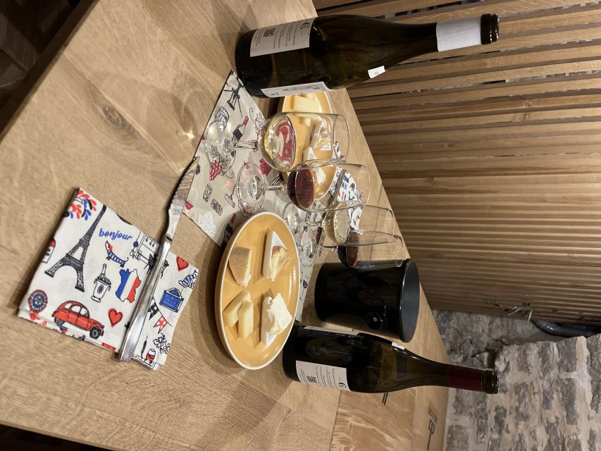 Dijon: Cheese and Burgundy Wine Tasting Workshop - Learning to taste without feeling tested