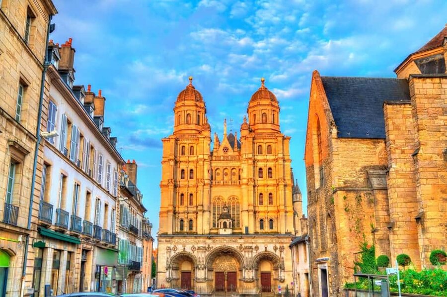 Dijon: Express Walk with a Local in 60 minutes - Why this short Dijon walk works