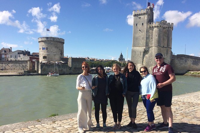 Discover La Rochelle: Discovery Walking Tour of La Rochelle - Place de Verdun, the cathedral, and city origins
