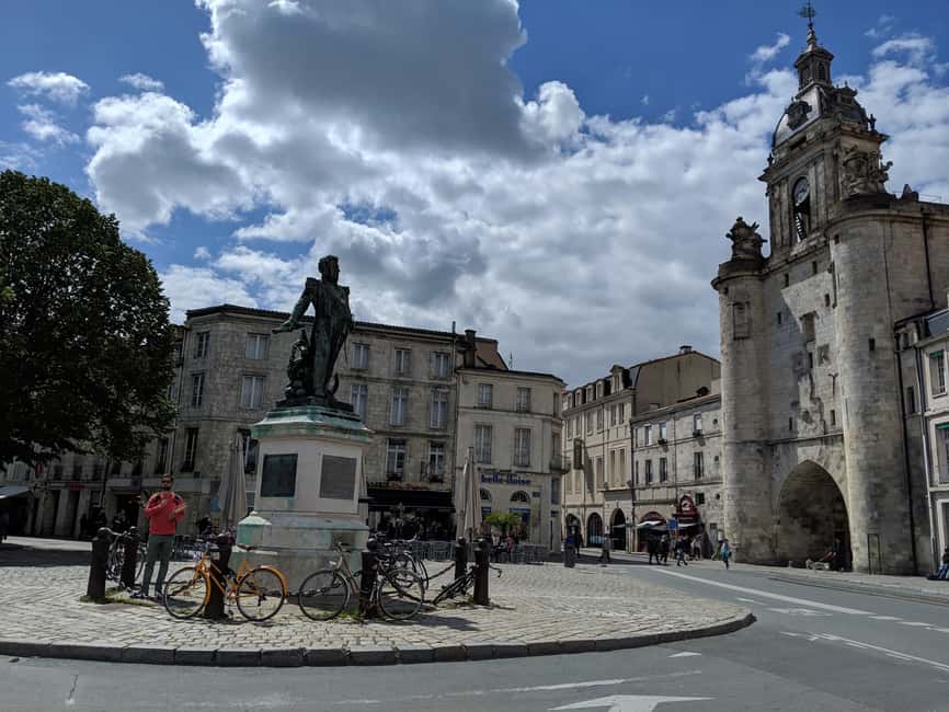Discovery Walking Tour of La Rochelle - Starting beside the anchor at Place de la Chaîne