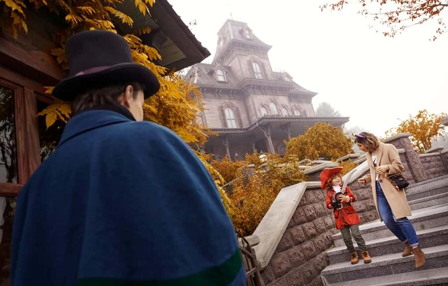 Disneyland® Paris 1-Day Ticket - One park or two parks for a single day?
