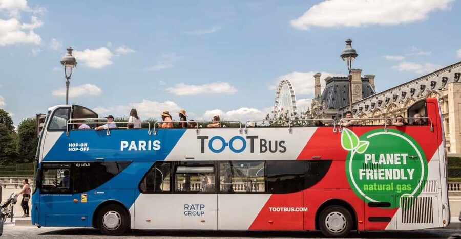 Disneyland Paris: Bus Sightseeing Tour in Paris - Meeting the coach at Disneyland Paris